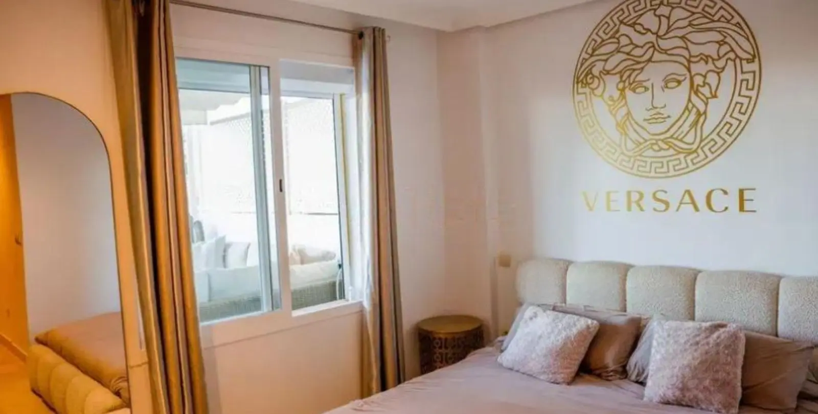 Venta de apartamento en planta media en Selwo 7