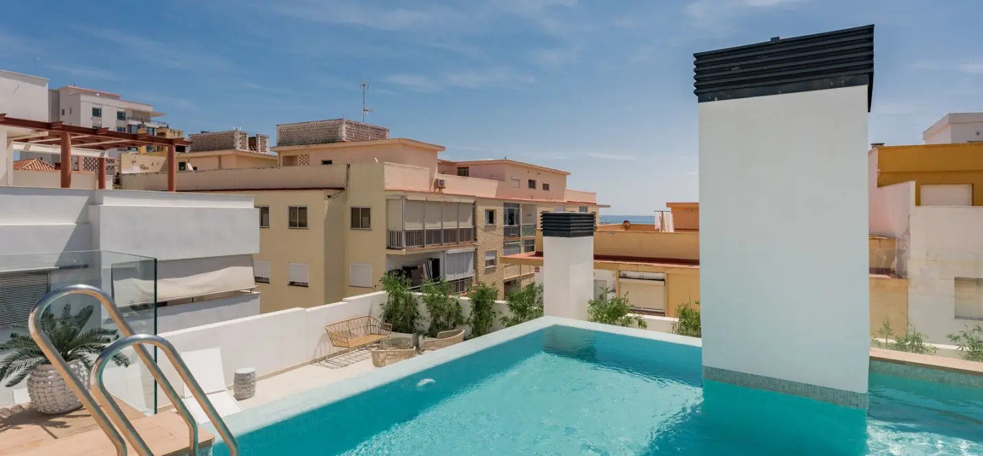 Sale of penthouse in Estepona 0