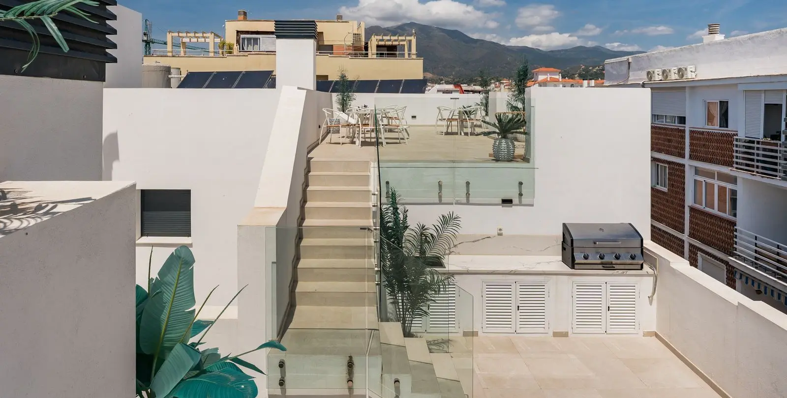 Venta de ático en Estepona 2