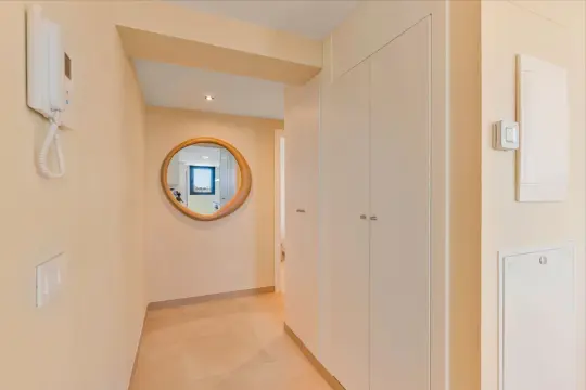 Image 4 thumb