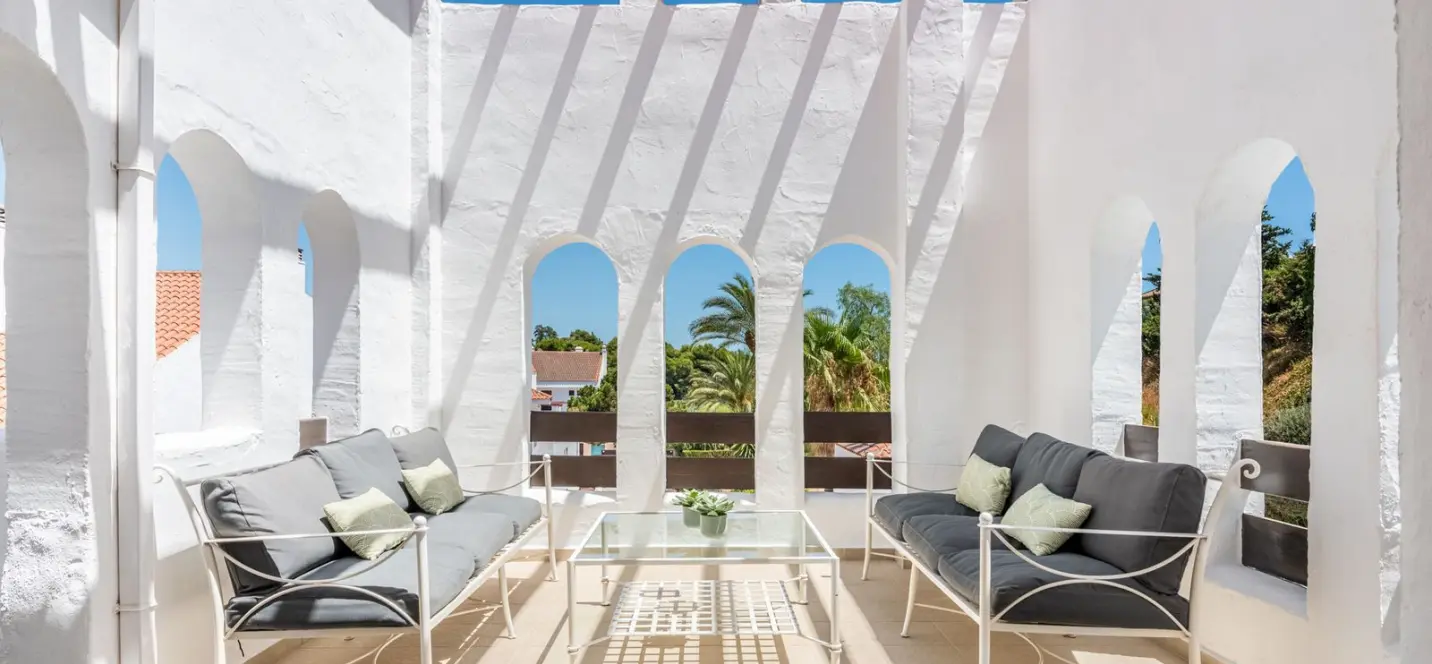 Venta de apartamento en planta media en Nueva Andalucía 4