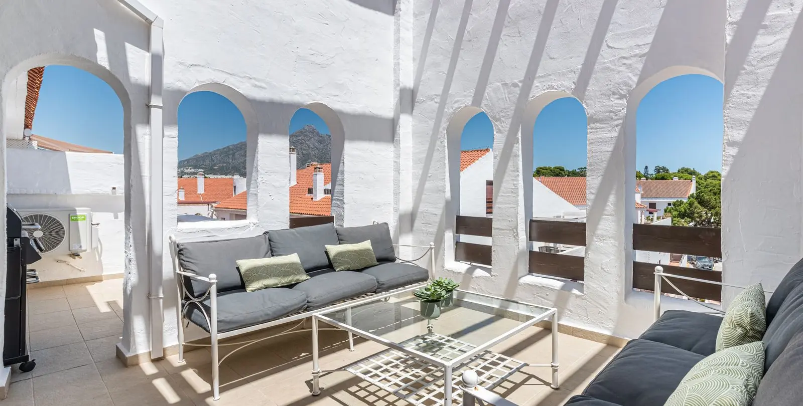 Venta de apartamento en planta media en Nueva Andalucía 6