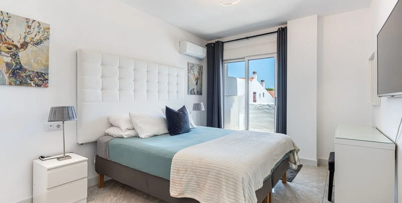 Venta de apartamento en planta media en Nueva Andalucía 9