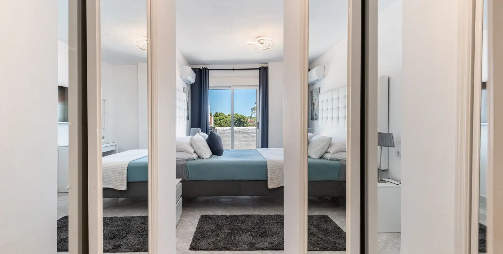 Venta de apartamento en planta media en Nueva Andalucía 11
