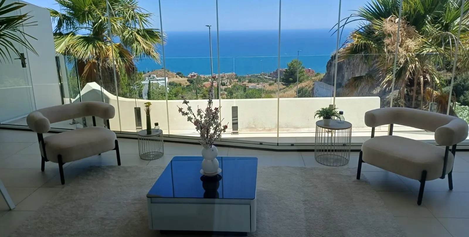 Venta de apartamento en planta media en Benalmadena 2