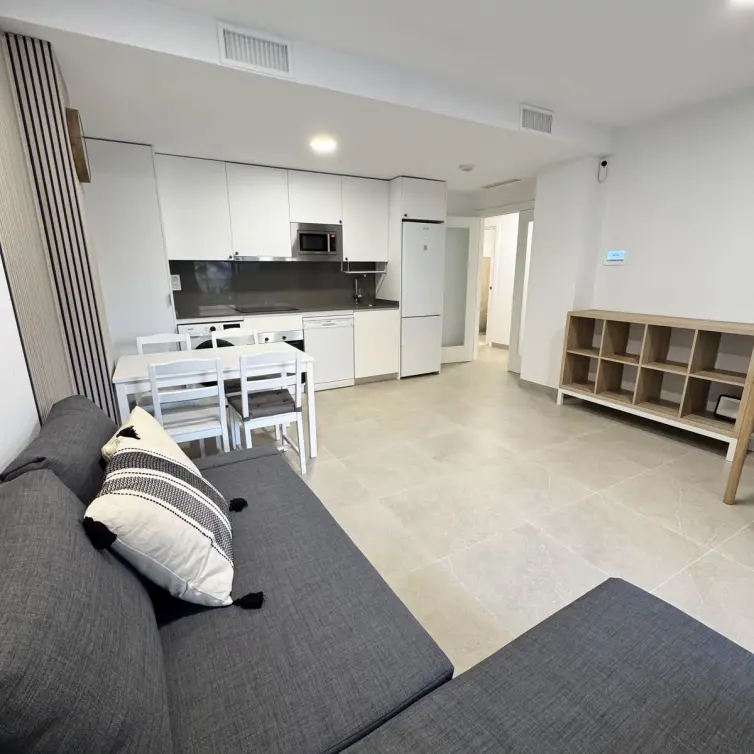 Продажа апартаментов на среднем этаже в Estepona