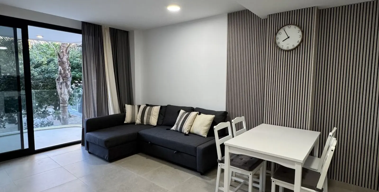 Продажа апартаментов на среднем этаже в Estepona 2