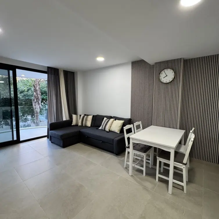 Продажа апартаментов на среднем этаже в Estepona