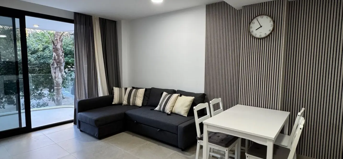 Продажа апартаментов на среднем этаже в Estepona 1