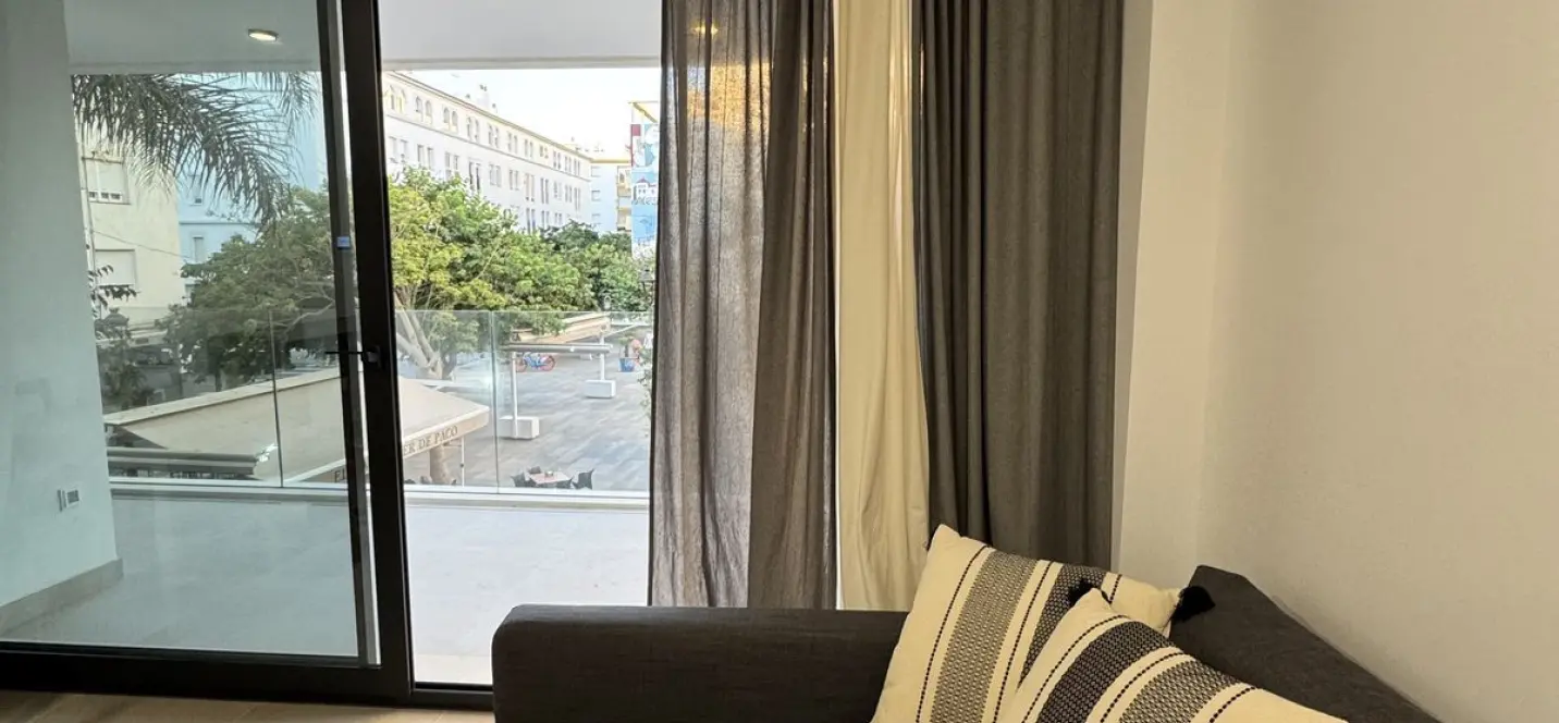 Продажа апартаментов на среднем этаже в Estepona 4