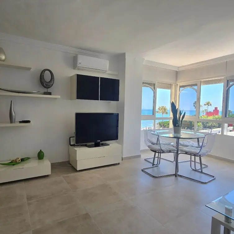 Продажа апартаментов на первом этаже в Benalmadena
