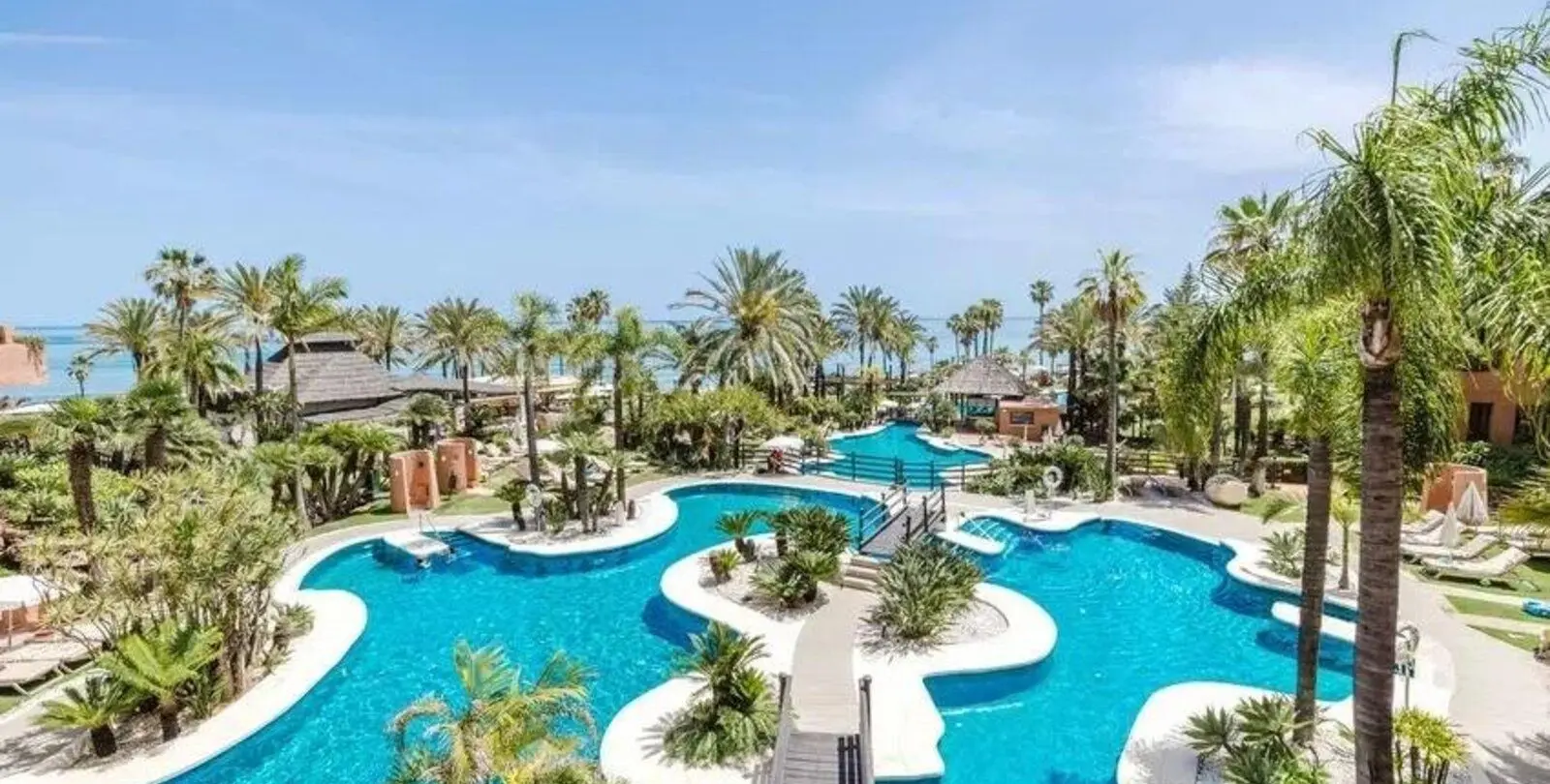 Sale of middle floor apartment in Estepona 21