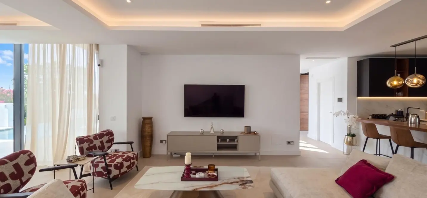 Venta de villa independiente en El Paraiso 2