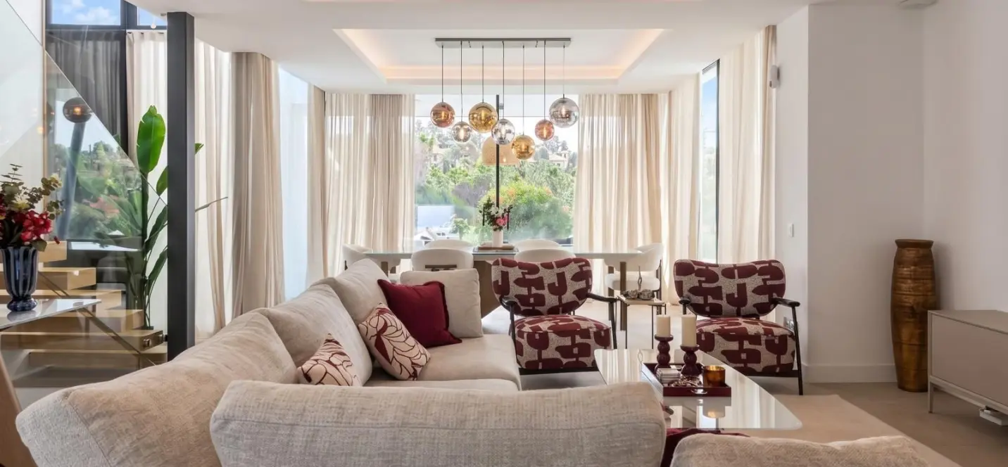 Venta de villa independiente en El Paraiso 3