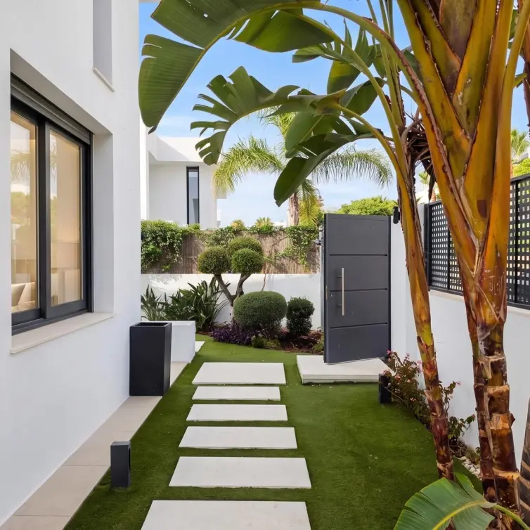 Venta de villa independiente en El Paraiso