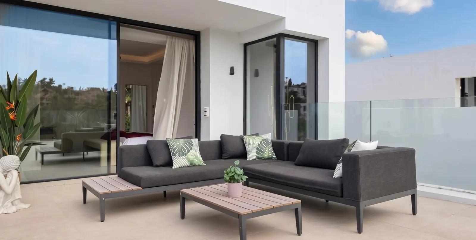 Venta de villa independiente en El Paraiso 19