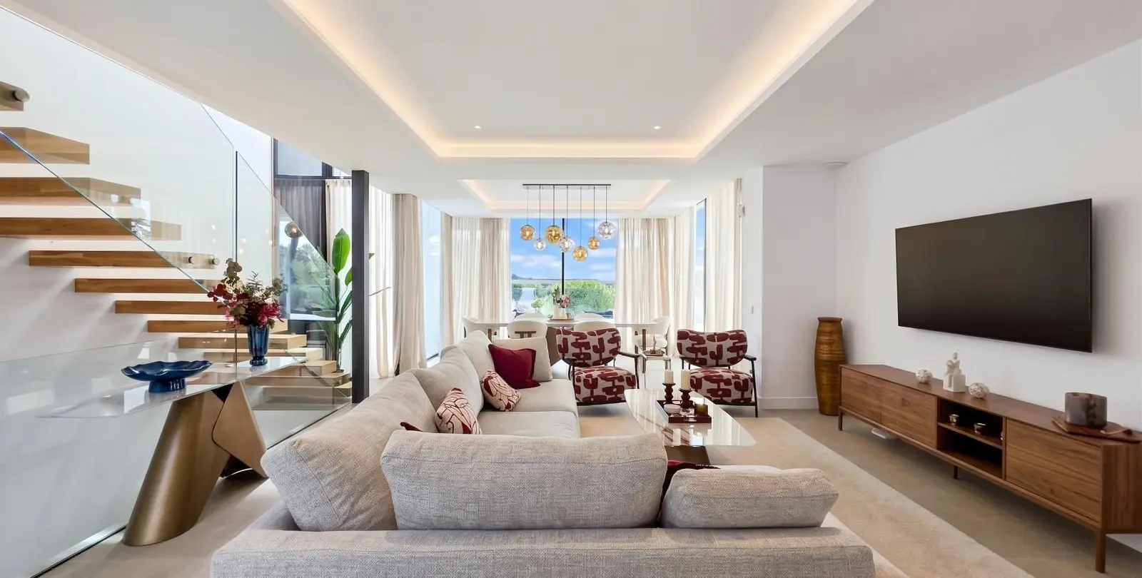 Venta de villa independiente en El Paraiso 33