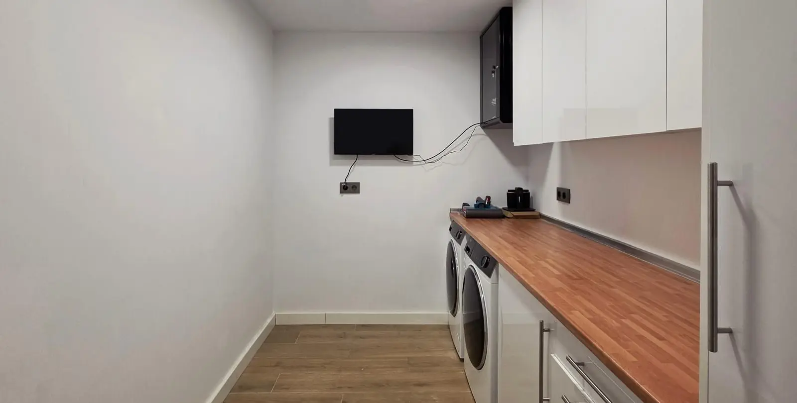 Venta de villa independiente en El Paraiso 38