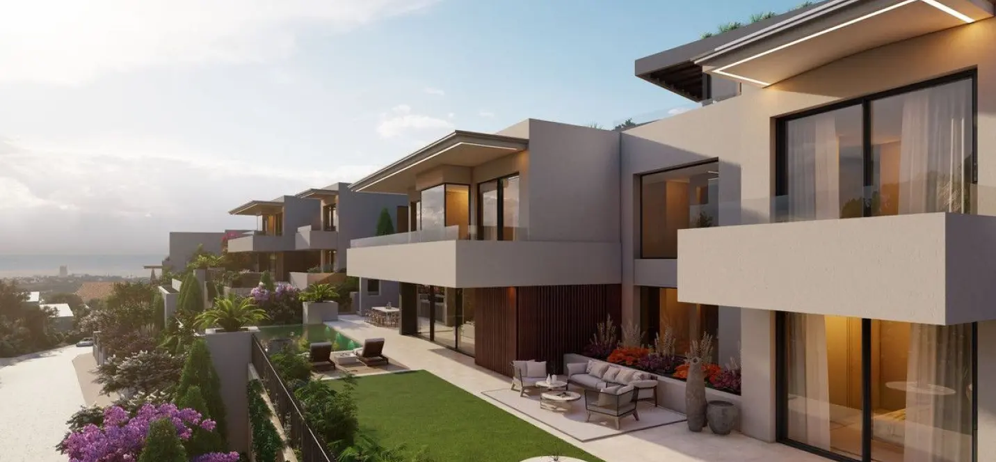 Продажа  отдельно стоящей виллы в Altos de los Monteros 2