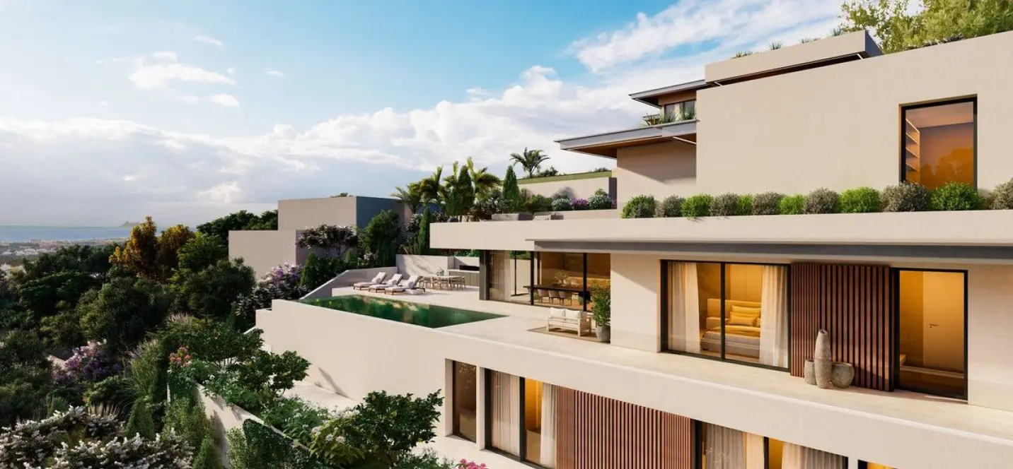 Venta de villa independiente en Altos de los Monteros 3
