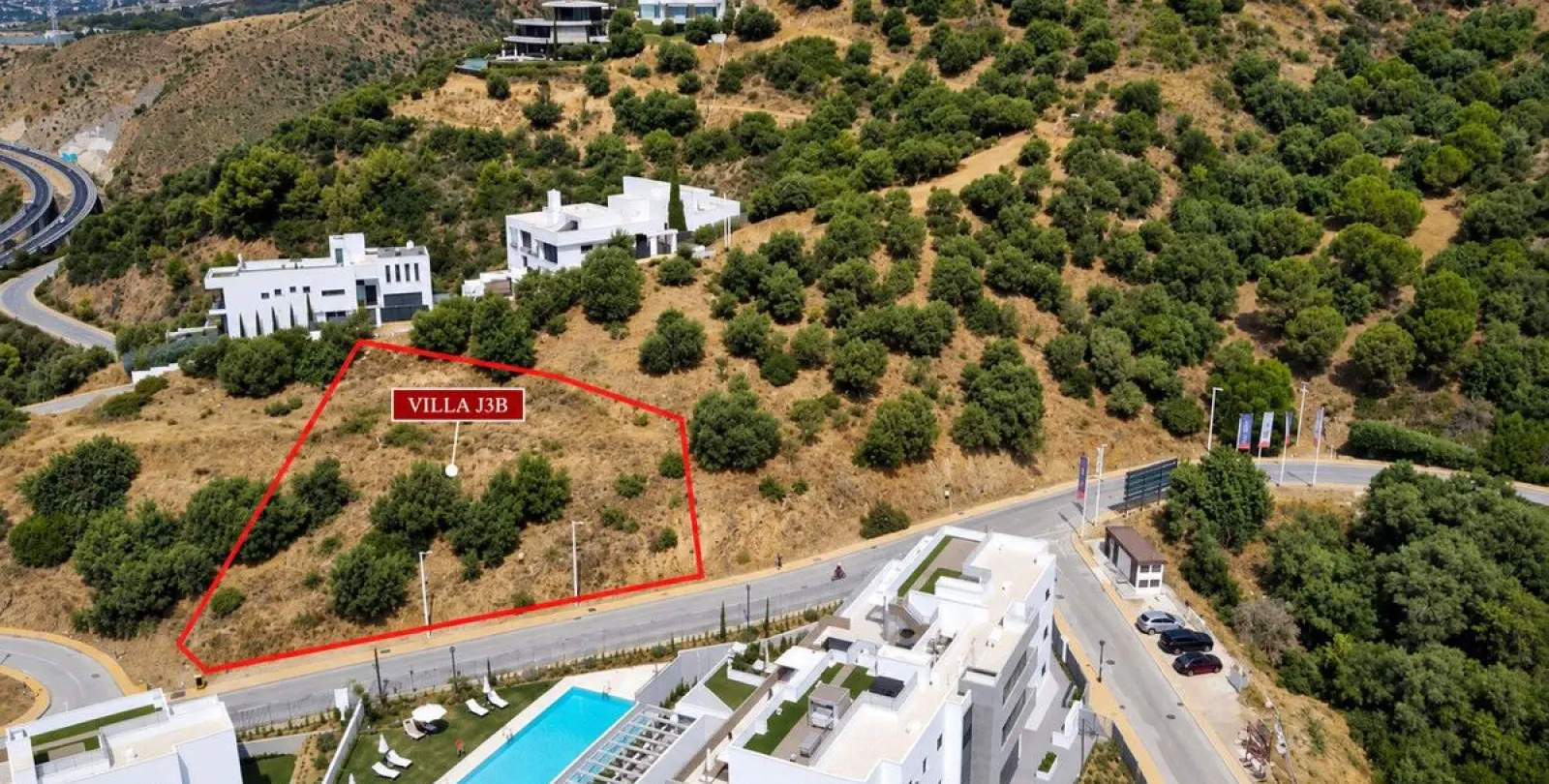 Venta de villa independiente en Altos de los Monteros 9