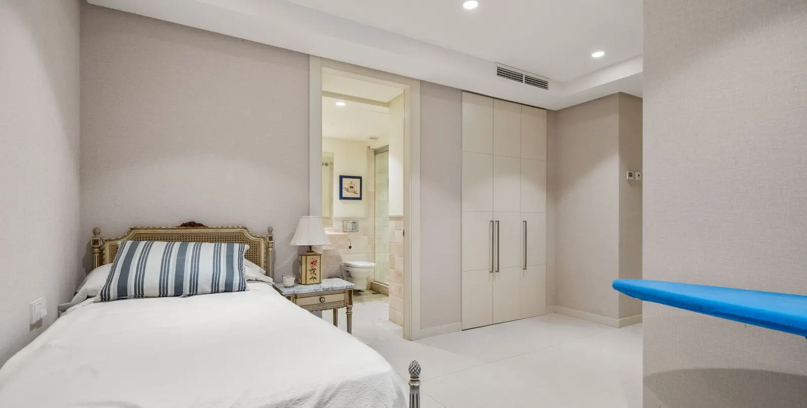 Venta de casa pareada en The Golden Mile 28