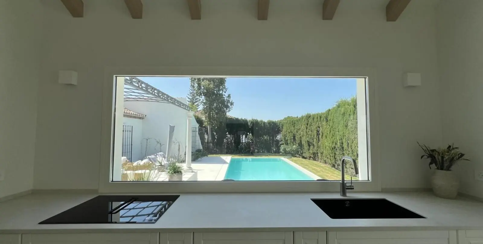 Venta de villa independiente en Guadalmina Alta 11