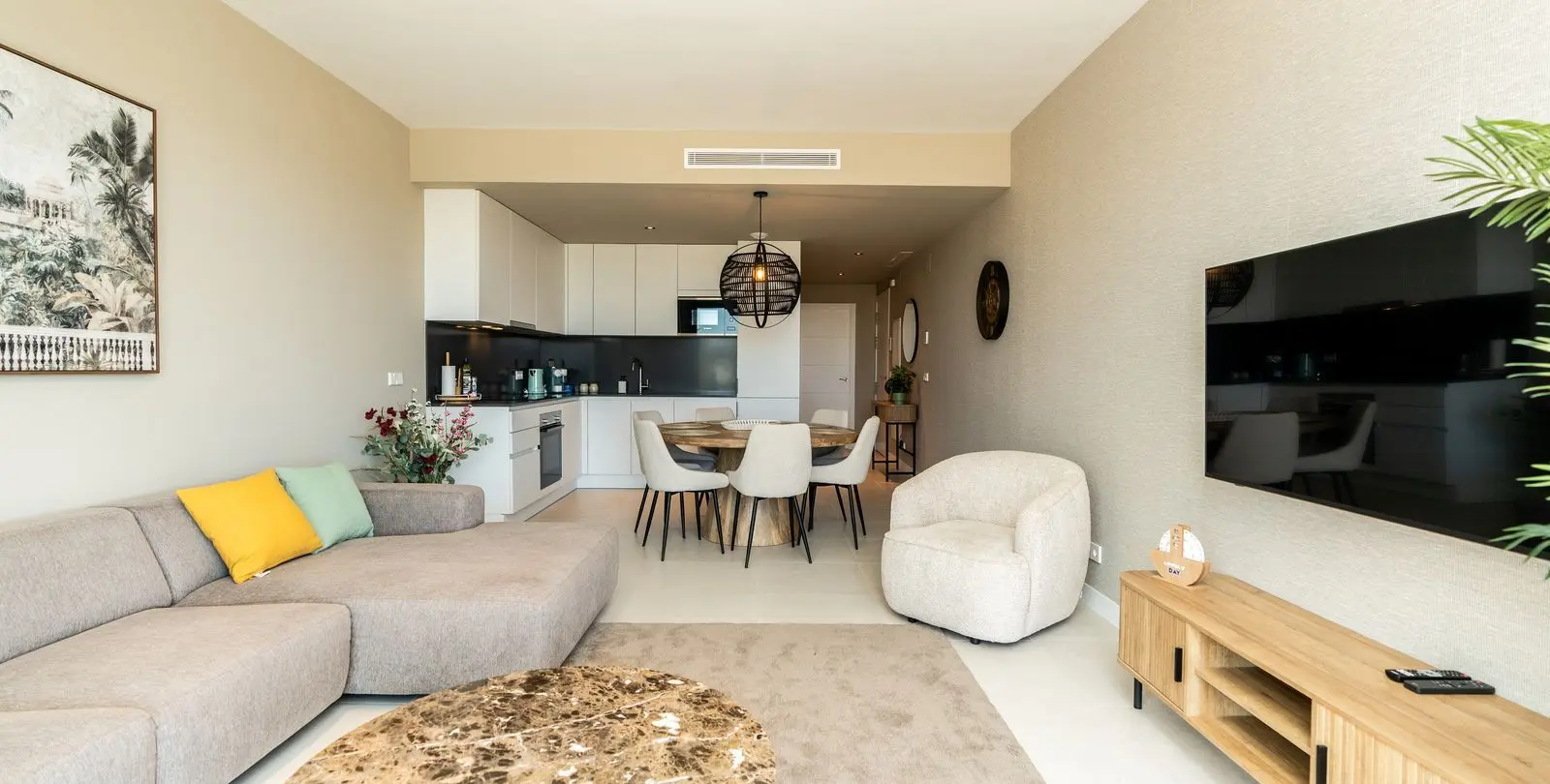 Venta de apartamento en planta media en Mijas Costa 1