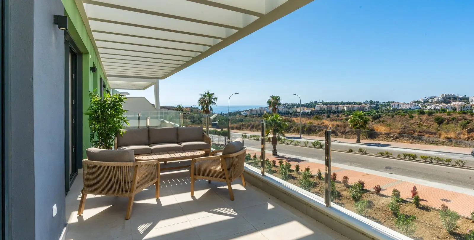 Venta de apartamento en planta media en Mijas Costa 2