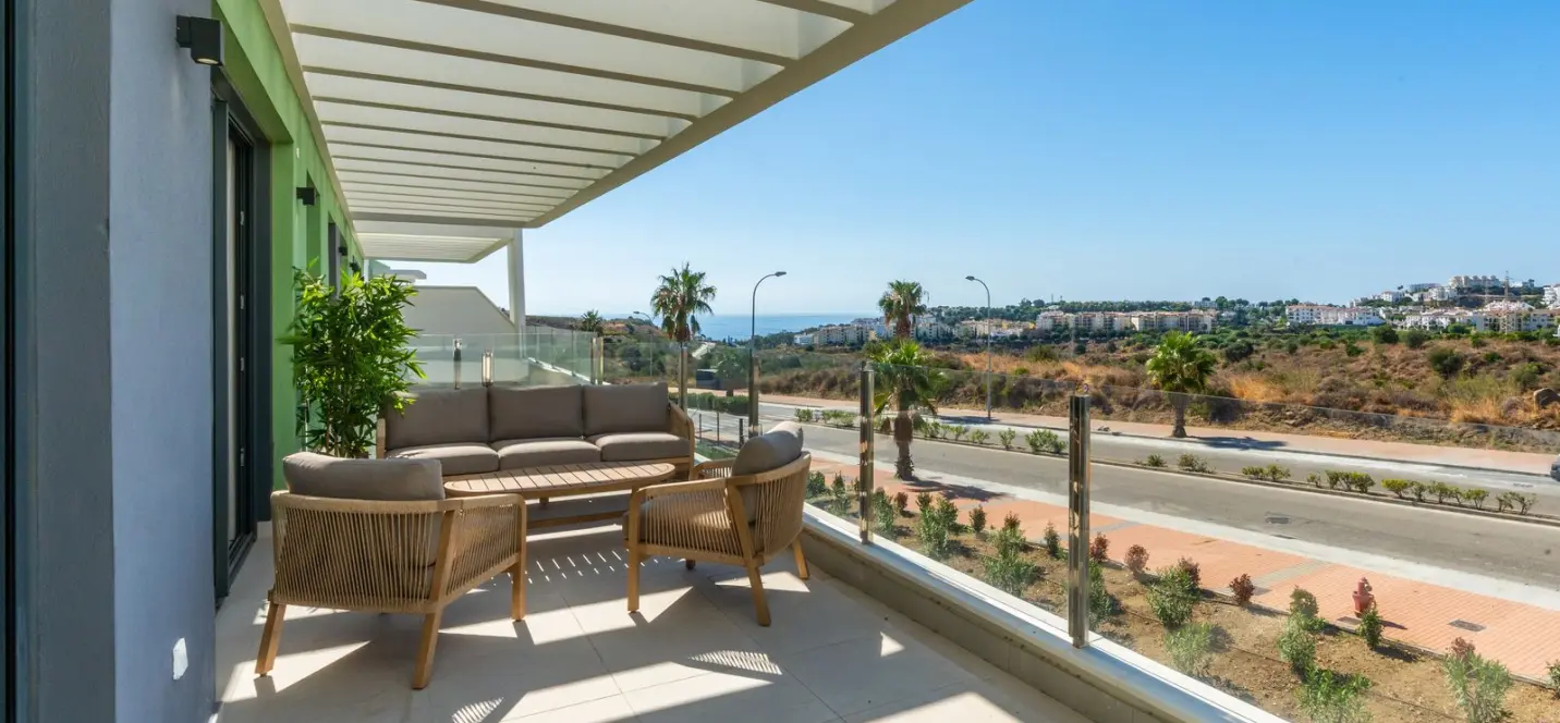 Venta de apartamento en planta media en Mijas Costa 1