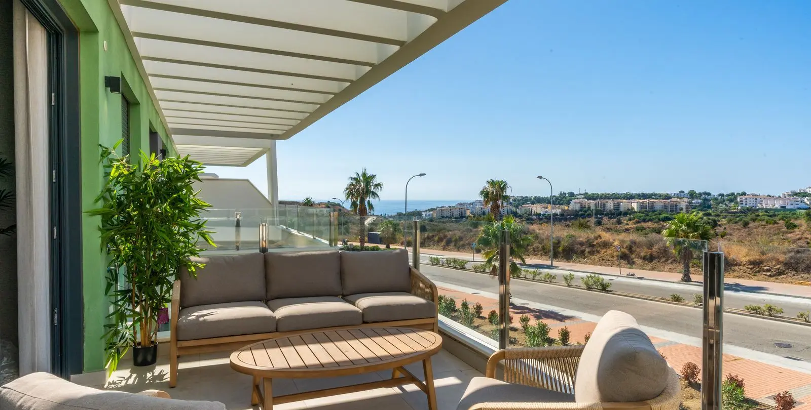 Venta de apartamento en planta media en Mijas Costa 17