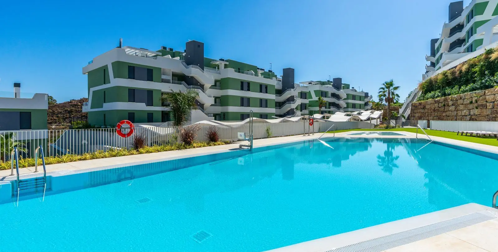 Venta de apartamento en planta media en Mijas Costa 21