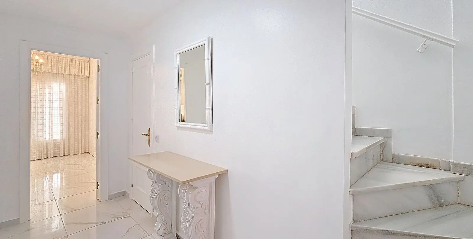 Venta de adosado en Estepona 28