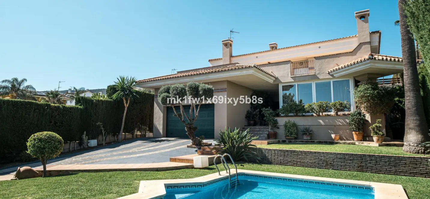 Venta de villa independiente en Alhaurín de la Torre 1