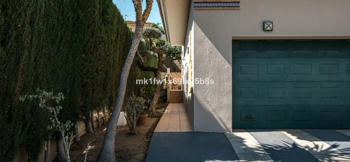 Venta de villa independiente en Alhaurín de la Torre 4