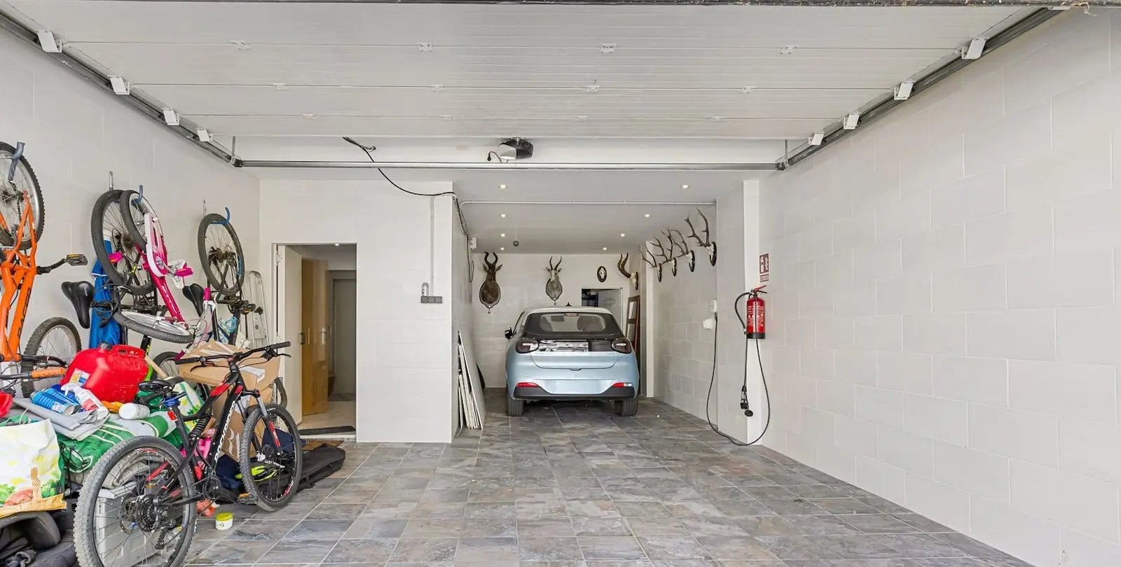 Venta de local comercial en Marbella 2