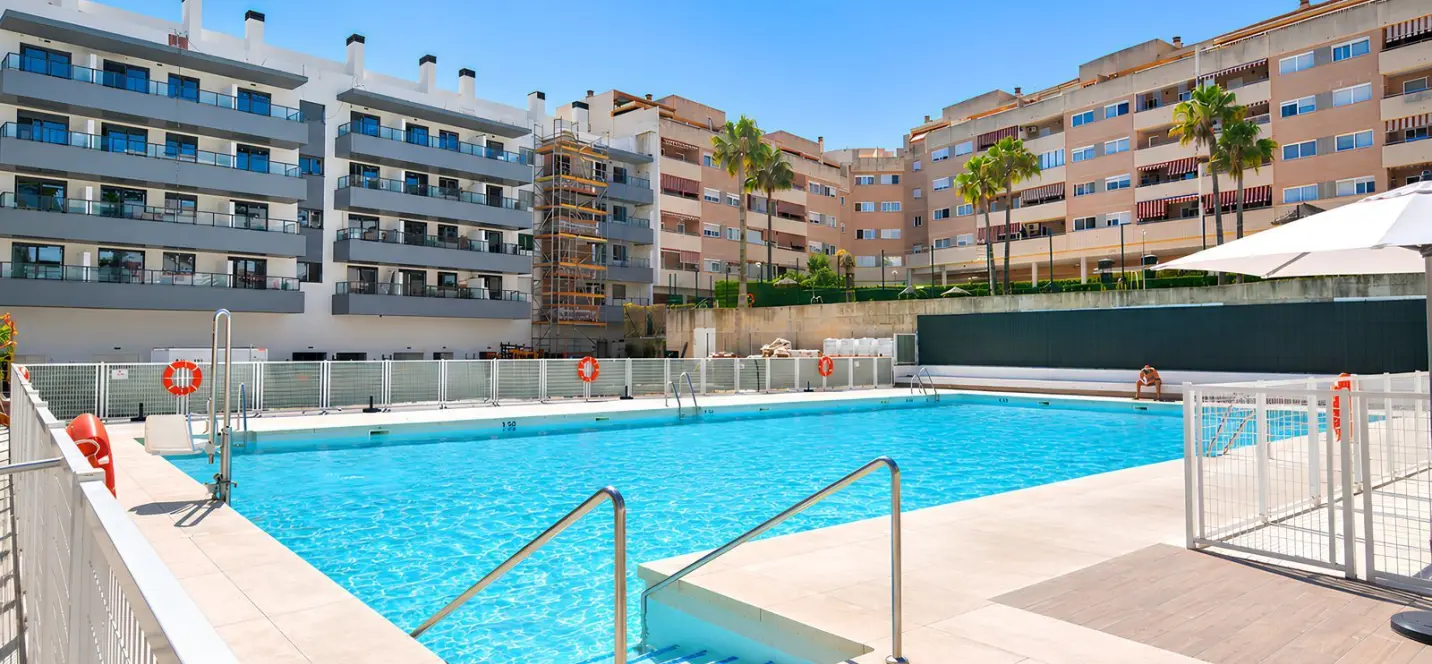 Продажа апартаментов на среднем этаже в Las Lagunas 1