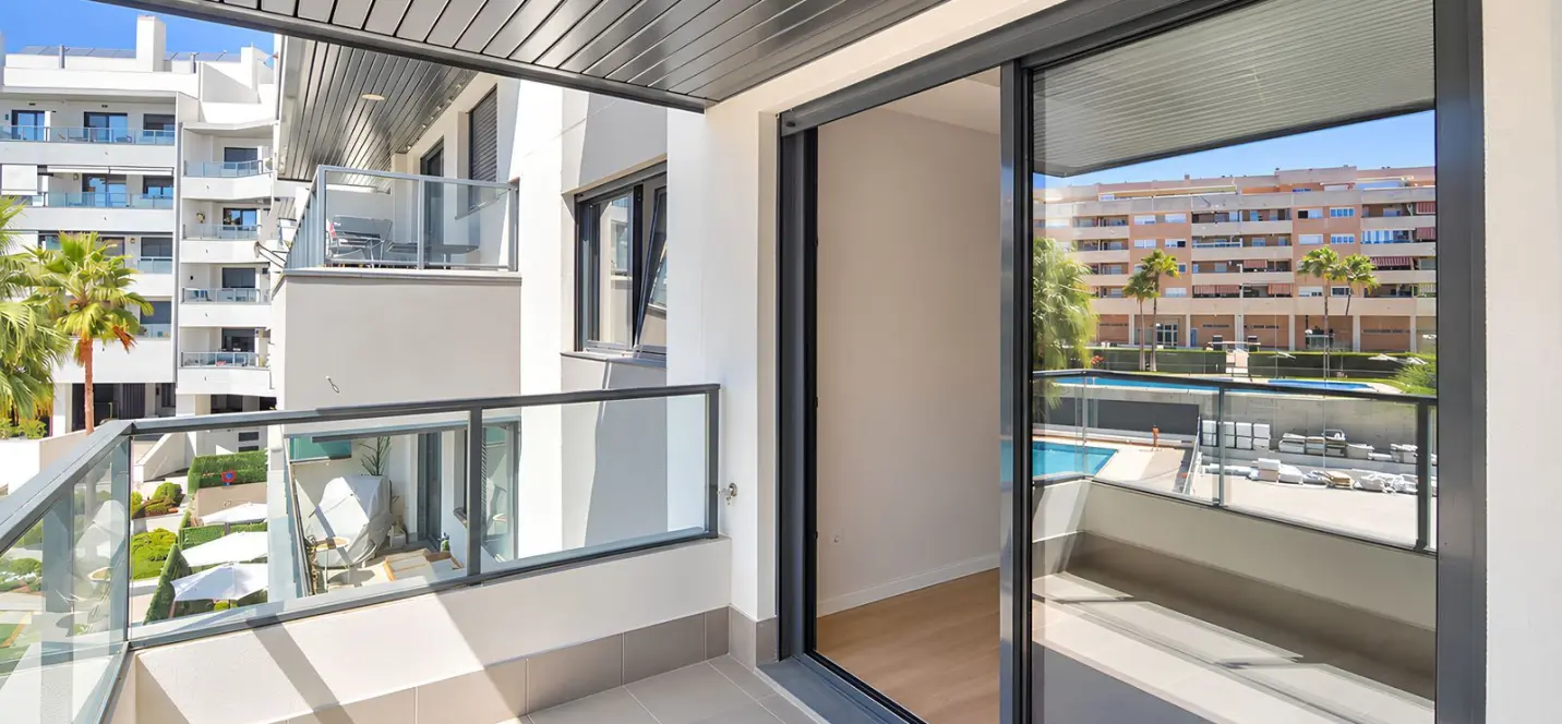 Продажа апартаментов на среднем этаже в Las Lagunas 3