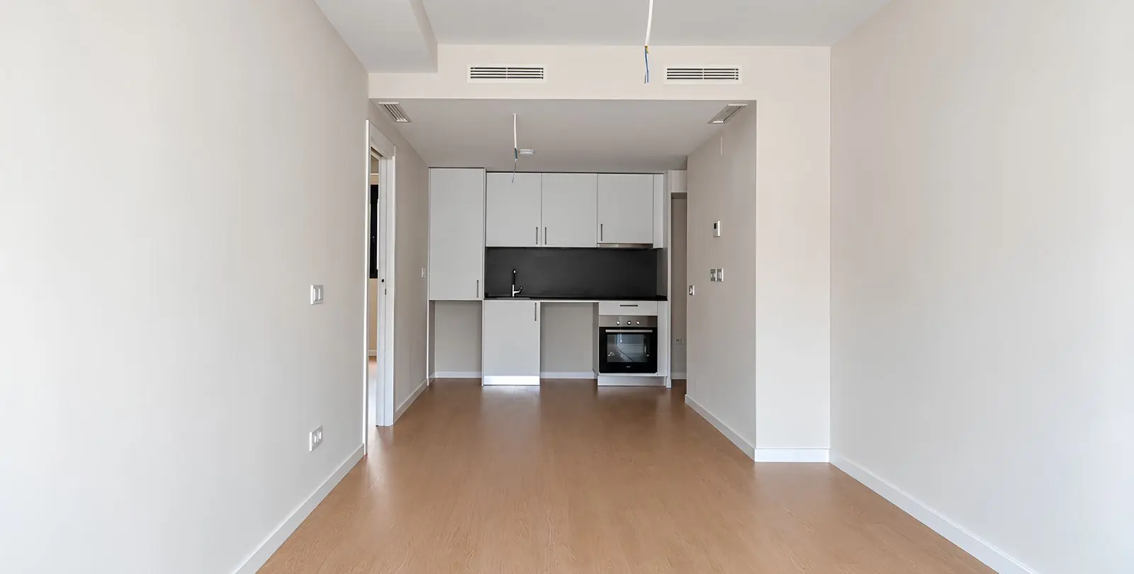 Venta de apartamento en planta media en Las Lagunas 7