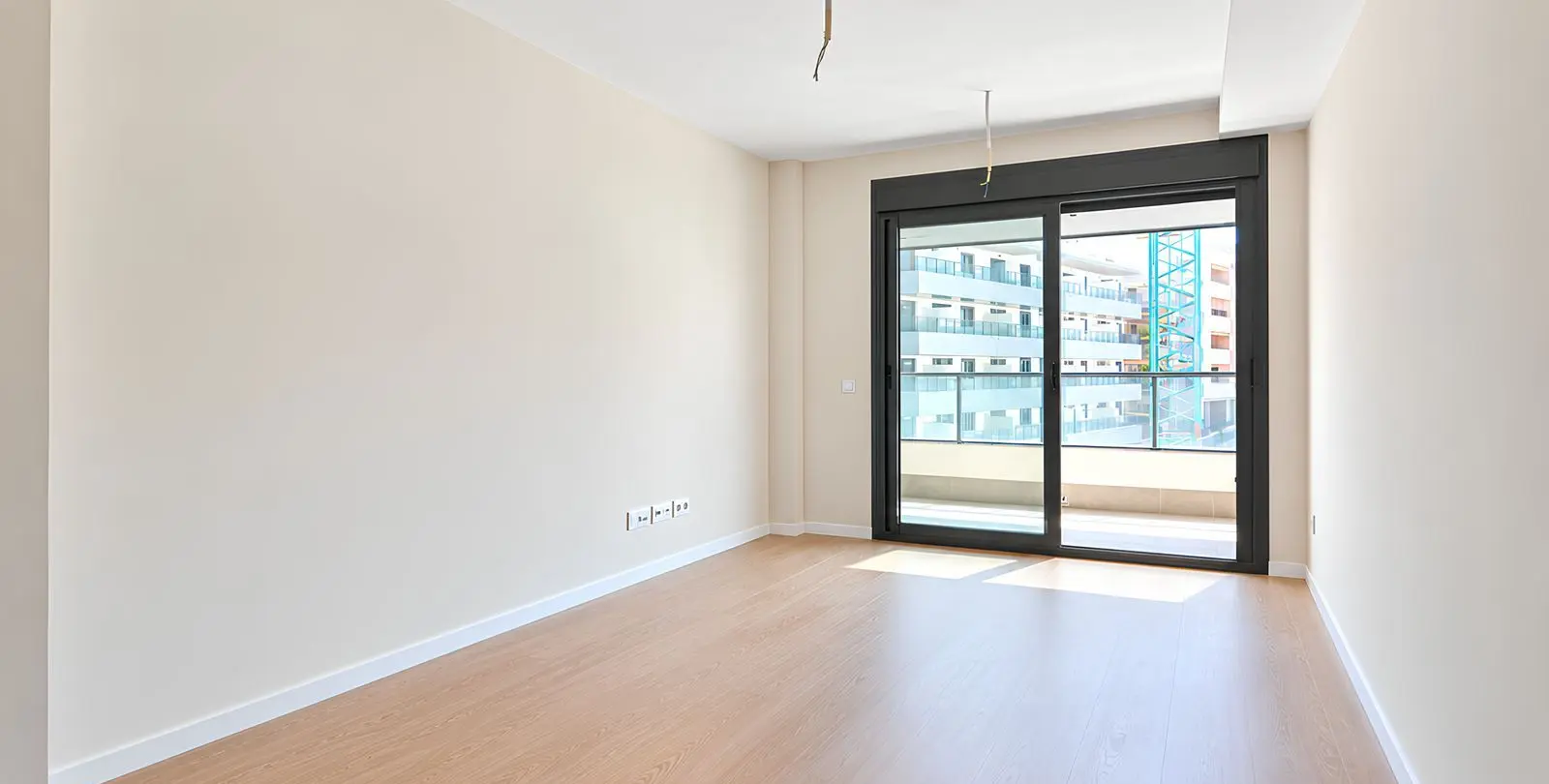 Venta de apartamento en planta media en Las Lagunas 8