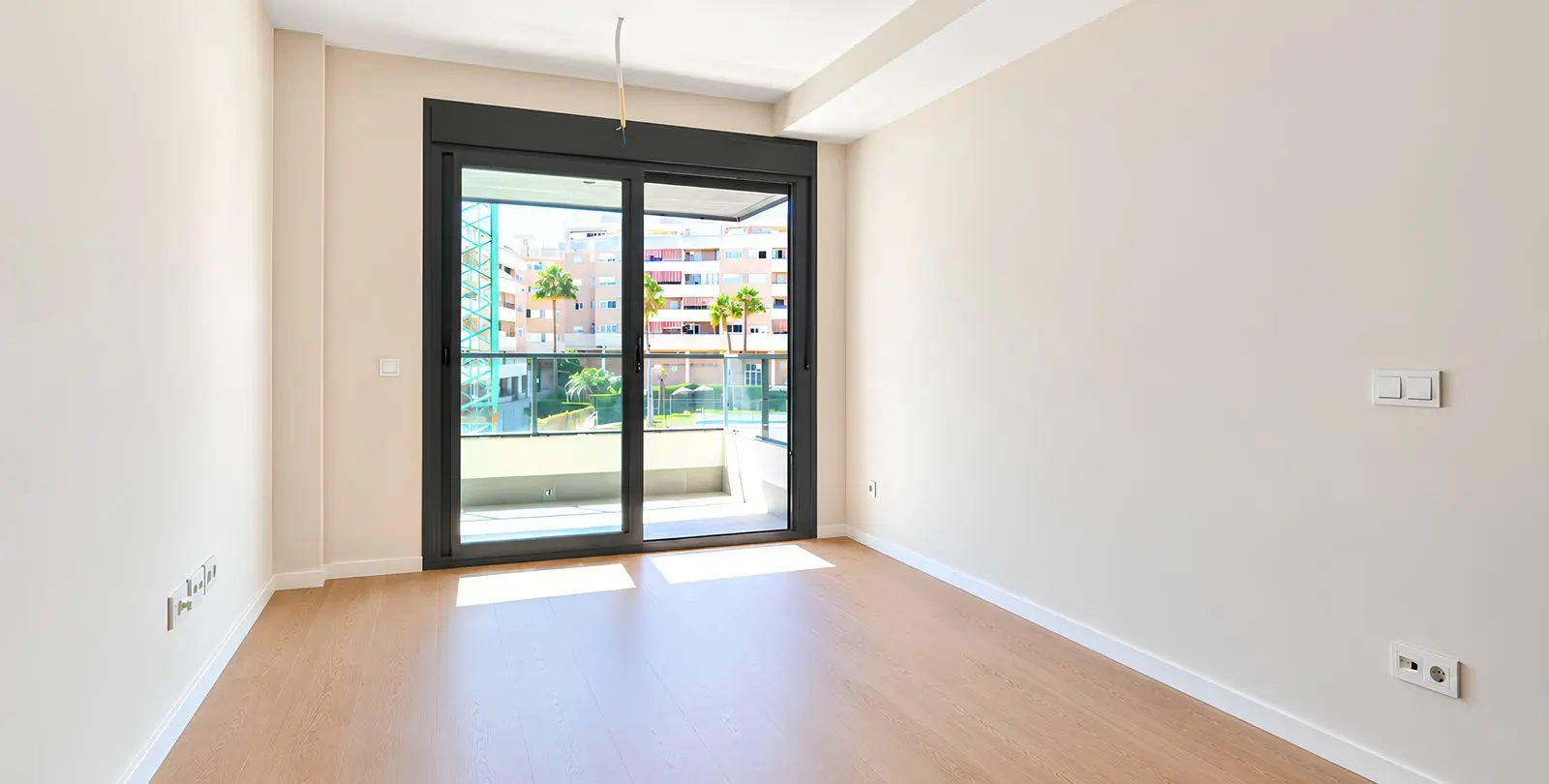 Venta de apartamento en planta media en Las Lagunas 14