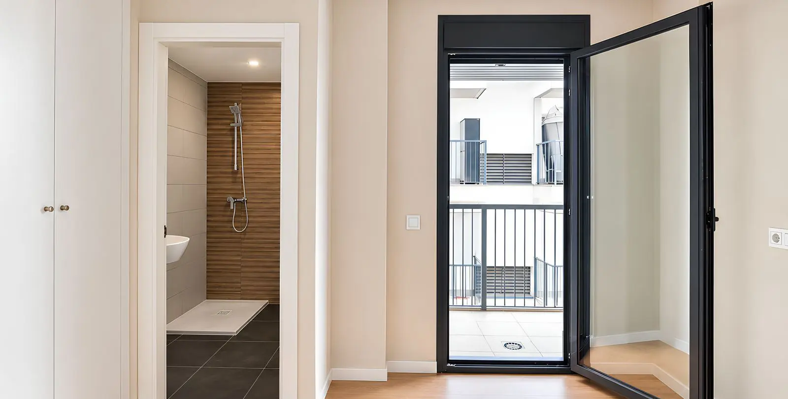 Venta de apartamento en planta media en Las Lagunas 20