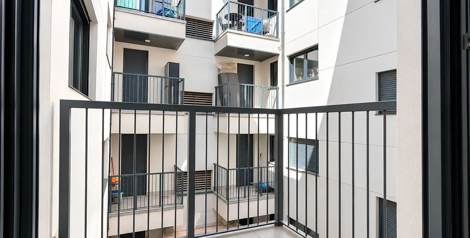 Venta de apartamento en planta media en Las Lagunas 22