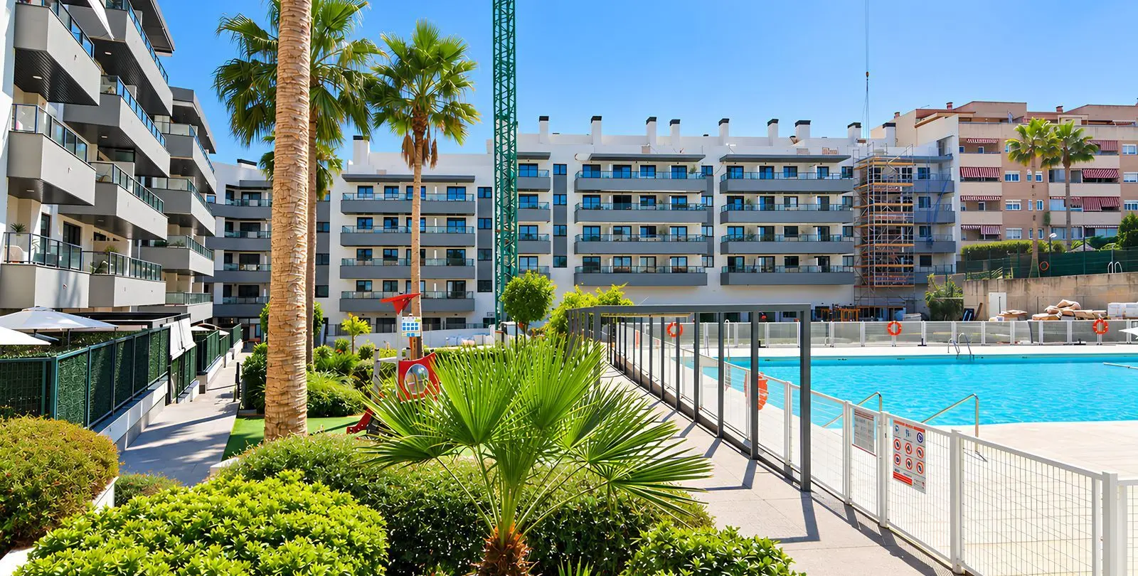 Venta de apartamento en planta media en Las Lagunas 43