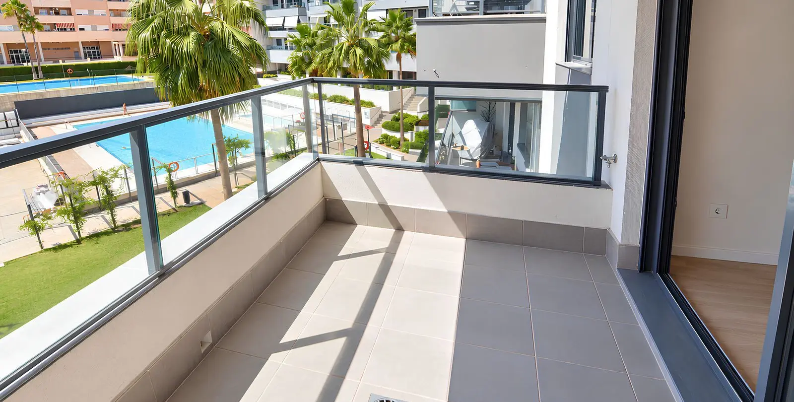 Venta de apartamento en planta media en Las Lagunas 54