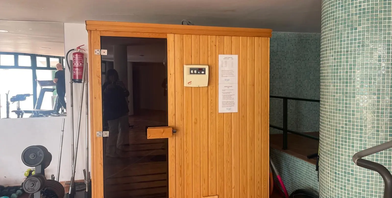 Sale of middle floor apartment in Fuengirola 22