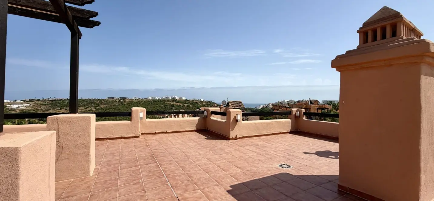 Venta de ático dúplex en Casares 1