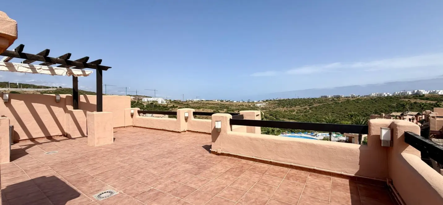 Venta de ático dúplex en Casares 2