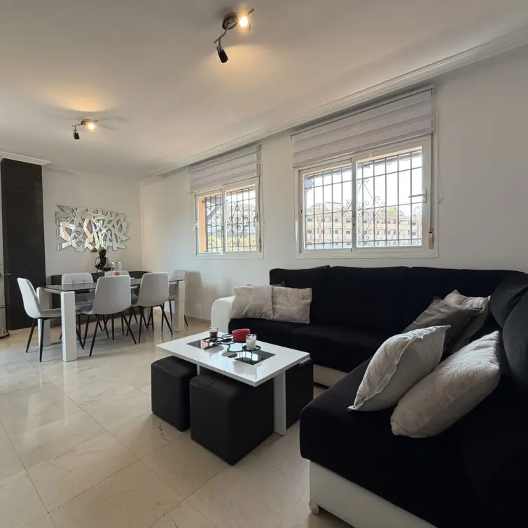 Venta de ático dúplex en Casares