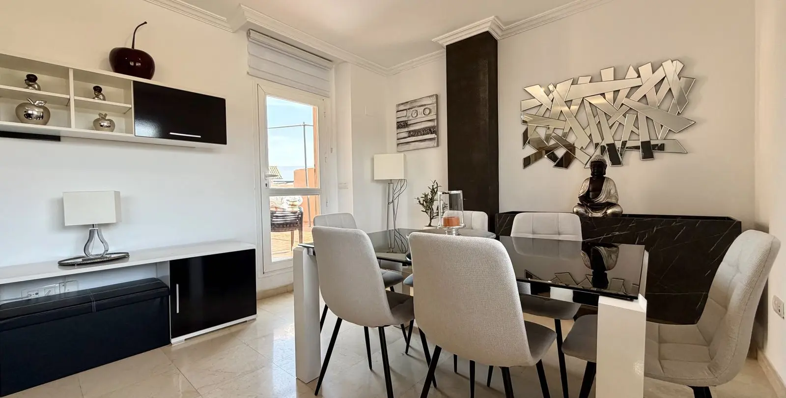 Продажа двухуровневого пентхауса в Casares 9